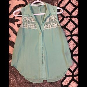 2 for $30 💕 (cute top: medium)